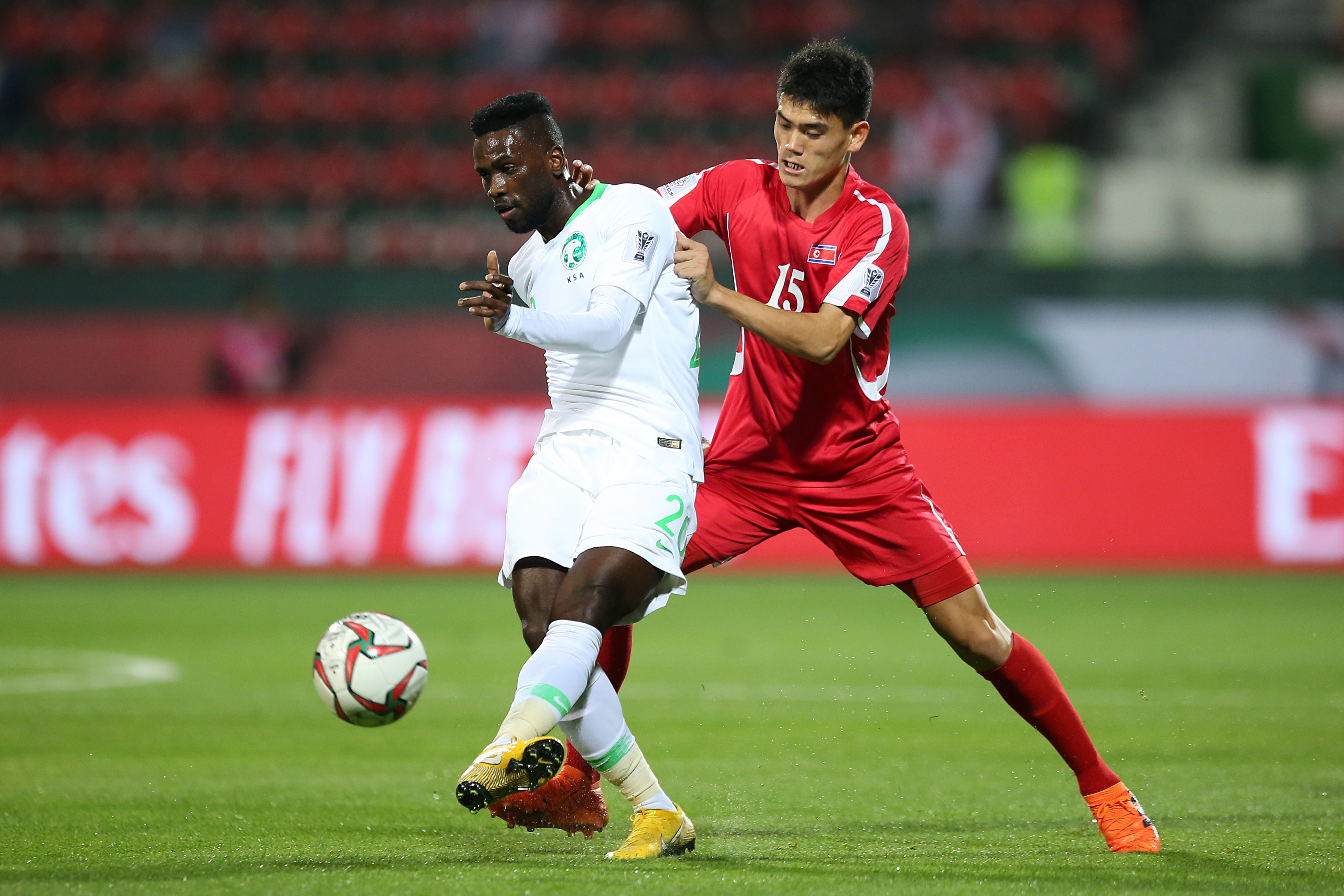 الأخضر يكسر عقدة الافتتاح برباعية في المرمى الكوري