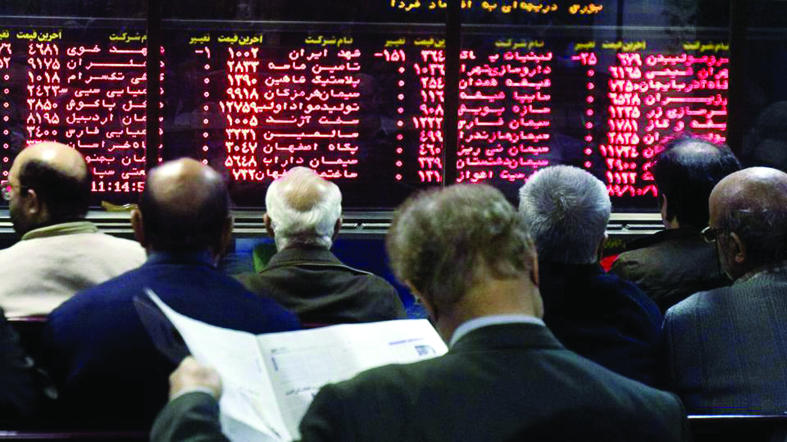 انتكاسة في الأسهم الإيرانية .. هوت 2000 نقطة بفعل استقالة ظريف