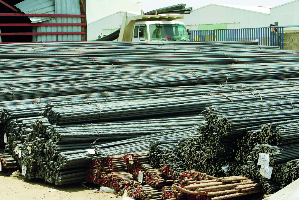 «التجارة»: إصدار 121 رخصة لتصدير الحديد والأسمنت منذ قرار الفسح