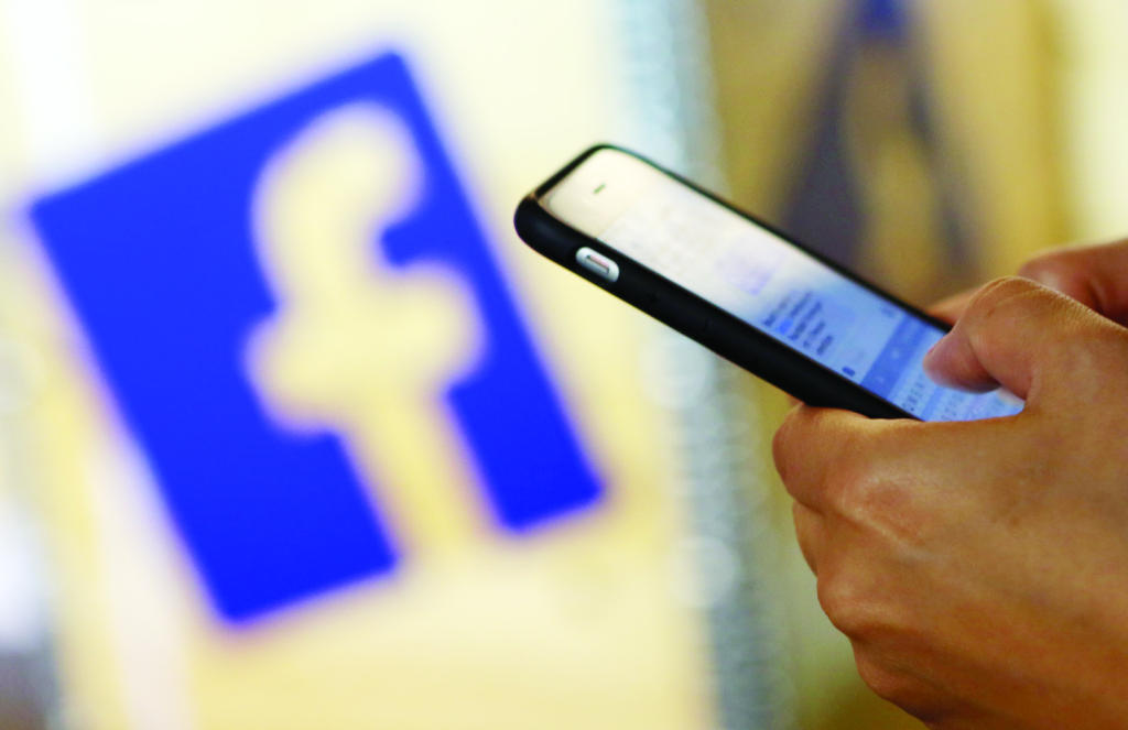 خيار إحياء «فيسبوك» .. التمحور حول الخصوصية والرسائل الآمنة