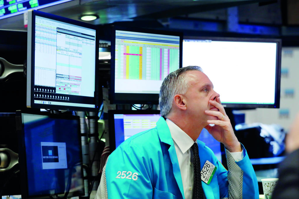 سر رهان «وول ستريت» على برمجيات الشركات .. الإيرادات 10 أضعاف