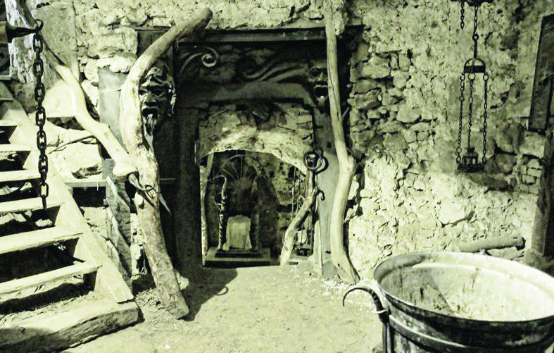 هوسكا قلعة الرعب والأشباح