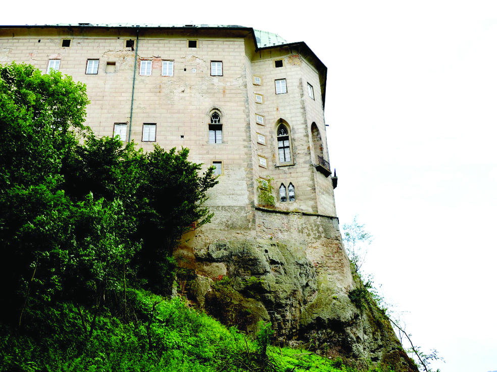 هوسكا قلعة الرعب والأشباح