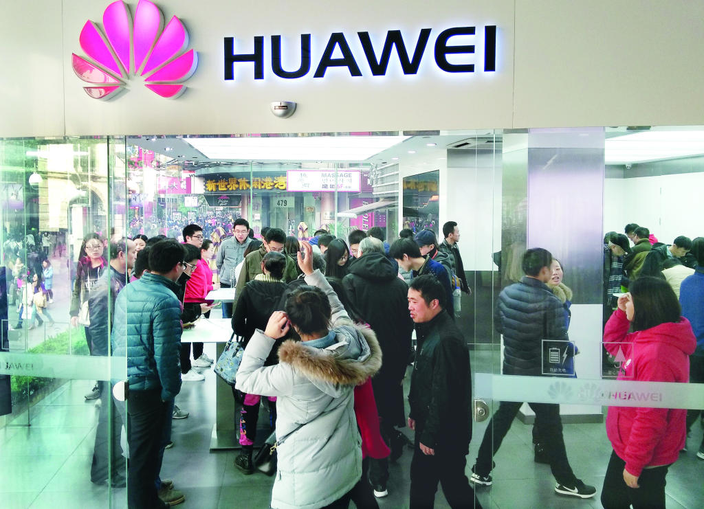 سوق الهواتف المحمولة .. ضغوط أمريكية - أوروبية لتطويق طموحات «هواوي»