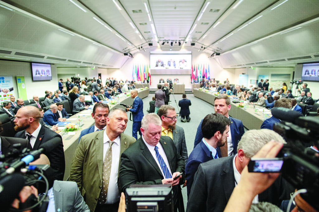 5 وزراء نفط لـ "الاقتصادية" : «أوبك+» تزداد قوة وتأثيرا على السوق النفطية