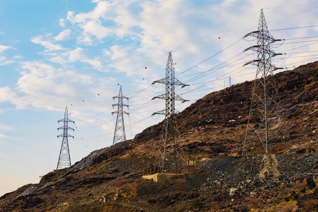 "السعودية للكهرباء" تعلن نجاح خططها التشغيلية للحج.. وتفخر بـ 1616 مهندس وفني سعودي لخدمة ضيوف الرحمن  