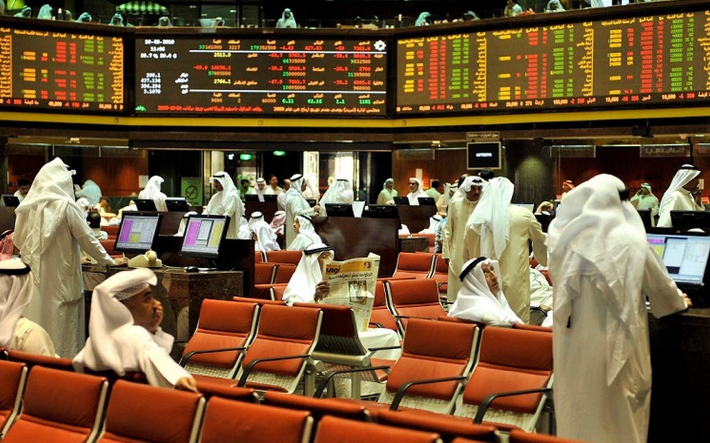 أسهم الخليج تنخفض وسط تصاعد المخاوف من تباطؤ عالمي