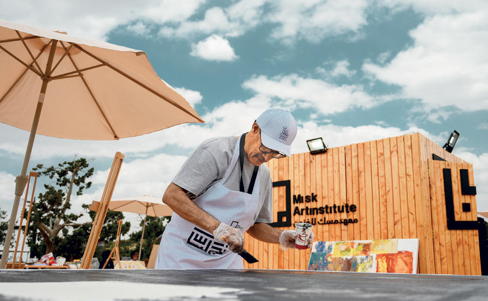 مبادرة «تجلت» .. إبداع  في سماء «السودة» بمشاركة كوكبة من الفنانين