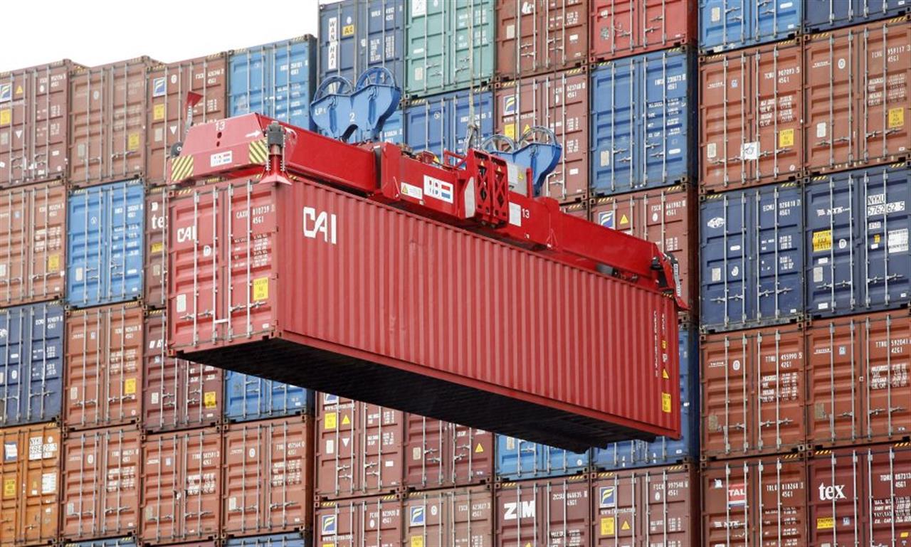 أمريكا تتخطى ألمانيا وتصبح أكبر مصدر للواردات إلى بريطانيا