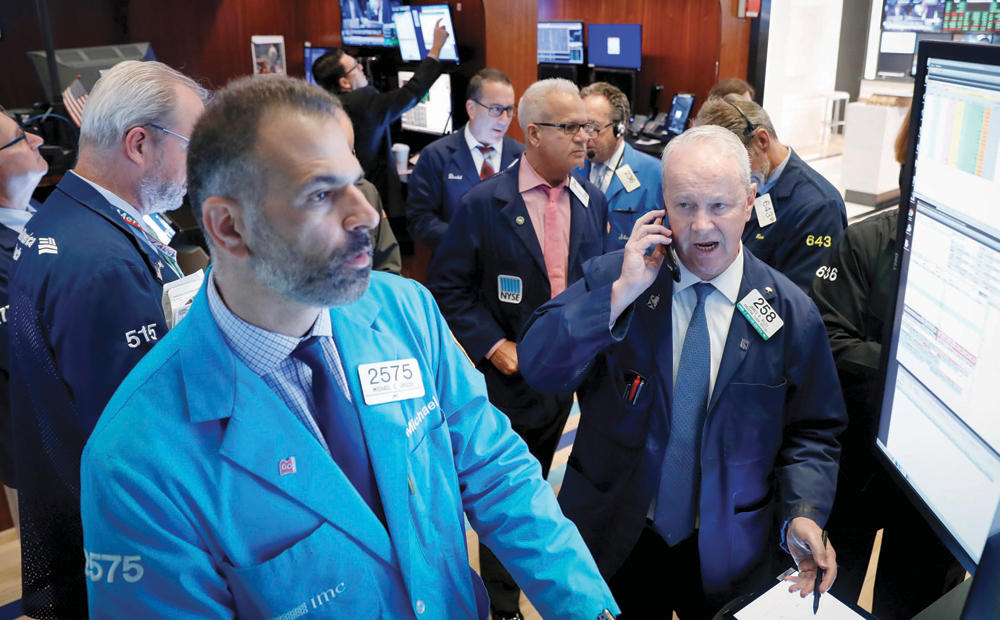 الأسهم الأمريكية ترتفع بدعم آمال التحفيز .. و«الأوروبية» تتخلى عن مكاسبها