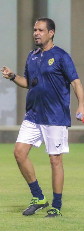 عنبر: أحد .. «عصفور في اليد»