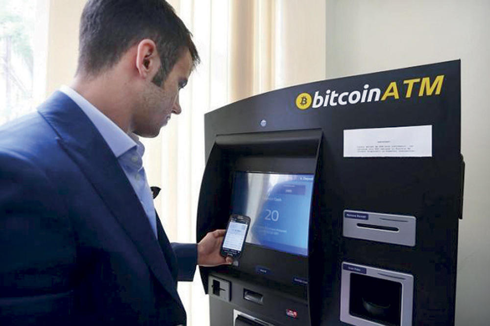 «بيتكوين» تسعى إلى استعادة بريقها .. بلغت 9987 دولارا