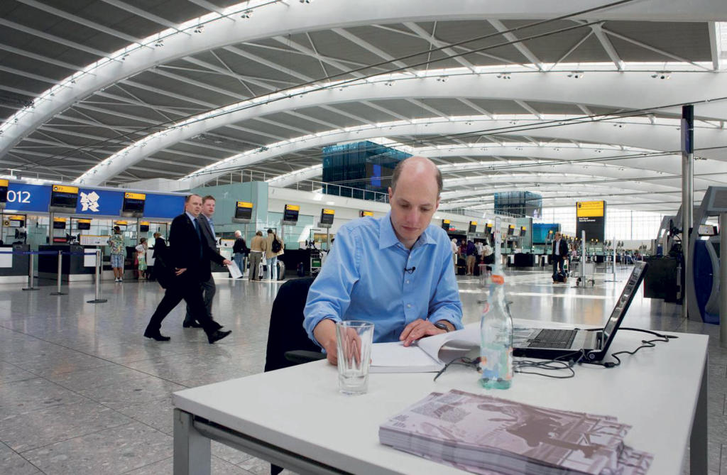 آلان دو بوتون .. مؤسس «مدرسة الحياة»