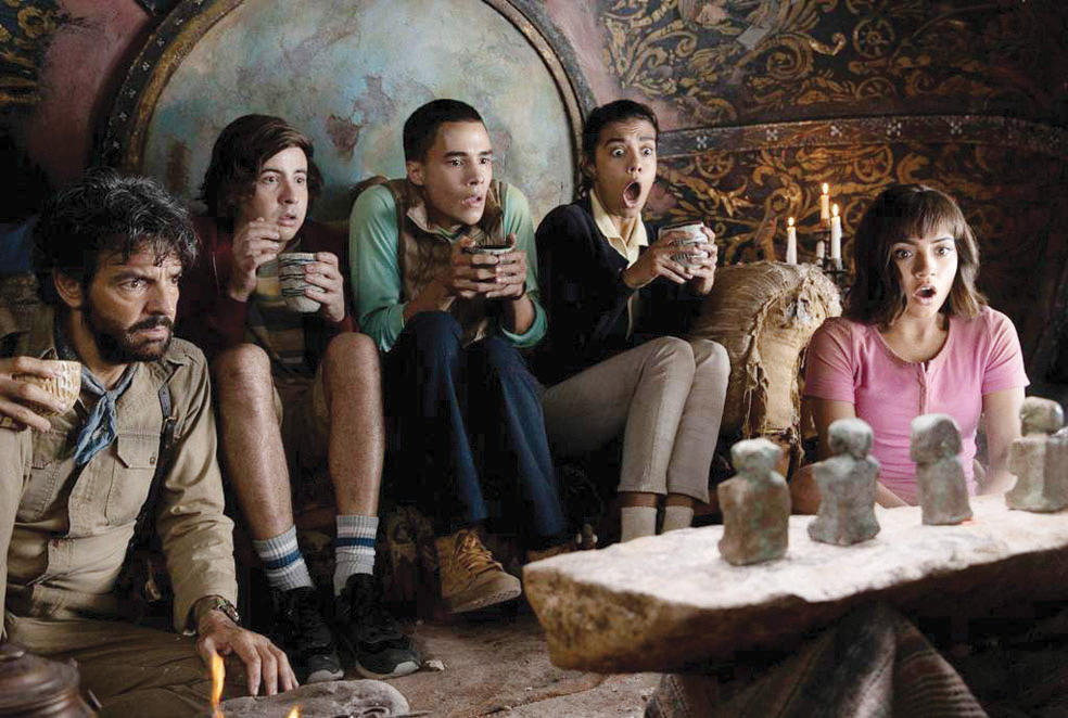 «دورا ومدينة الذهب المفقودة» ..
من الأدغال إلى المدينة