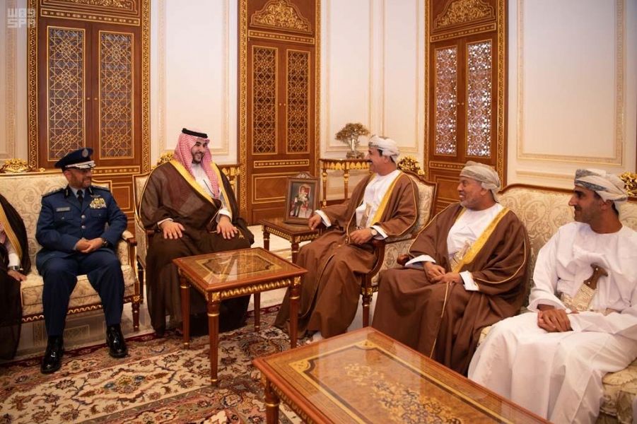 الأمير خالد بن سلمان ووزيـر شـؤون الدفاع العماني يستعرضان جهود محاربـة الإرهاب صحيفة الاقتصادية