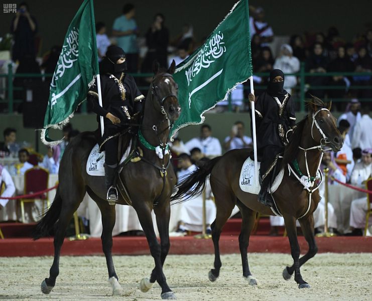 خالد الفيصل يتوج الفائزين في بطولة مكة لجمال الجواد العربي "فئة B"