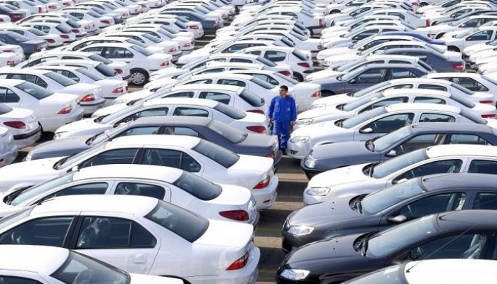 تحذير دولي من تزايد الضغوط على قطاع السيارات 