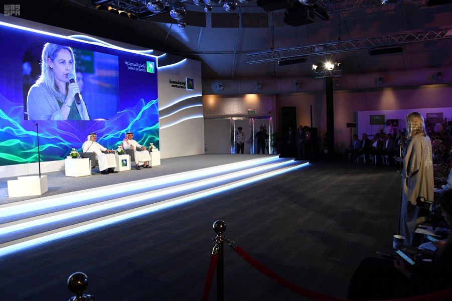 "هيئة السوق المالية" توافق على طرح أسهم "أرامكو" للاكتتاب العام