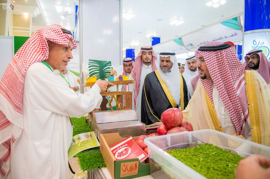 أمير القصيم يدشن «الزراعة الذكية ابداع وأمن غذائي»