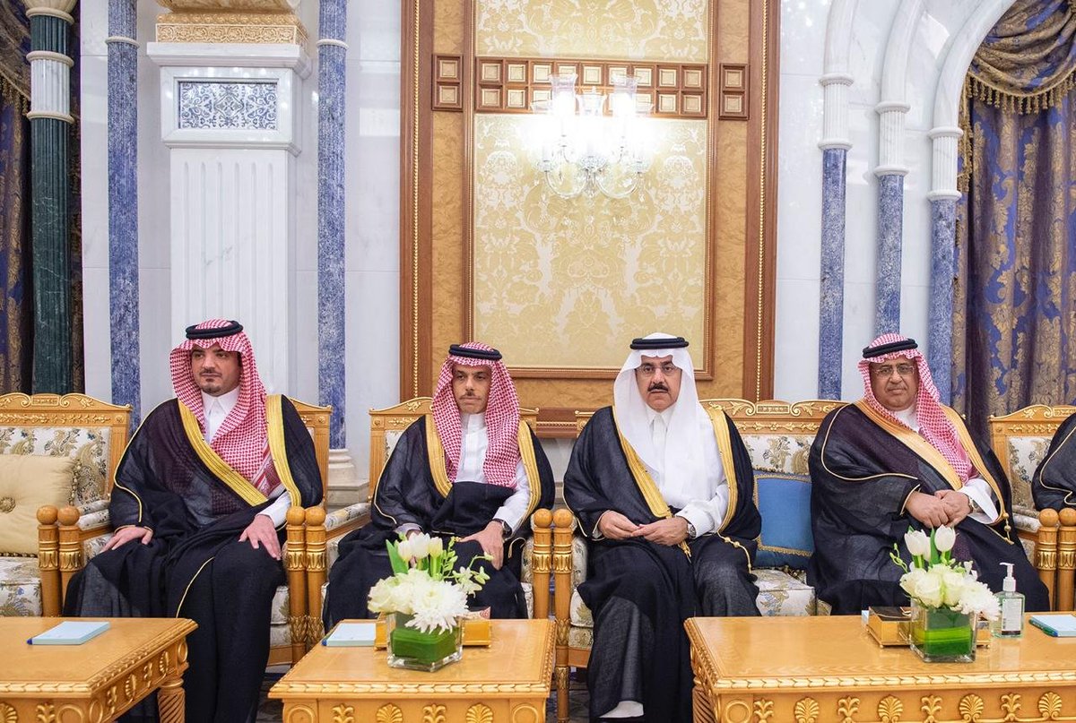 الملك يبحث مع مديرة الاستخبارات الأمريكية الموضوعات ذات الاهتمام