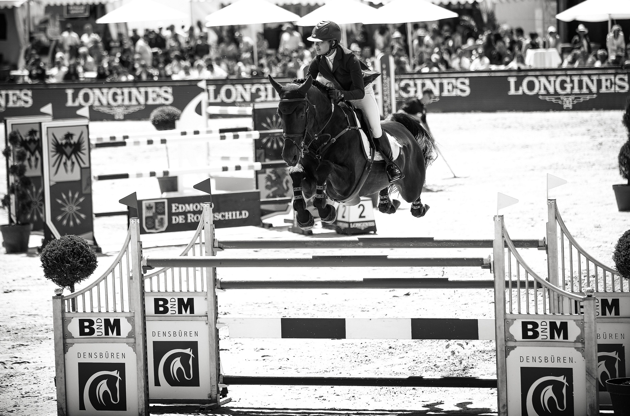 خبيرة الفنون في دار مزادات "سوذبيز" تشارك في مهرجان الدرعية للفروسية لحجز تذكرة التأهل لأولمبياد طوكيو 2020