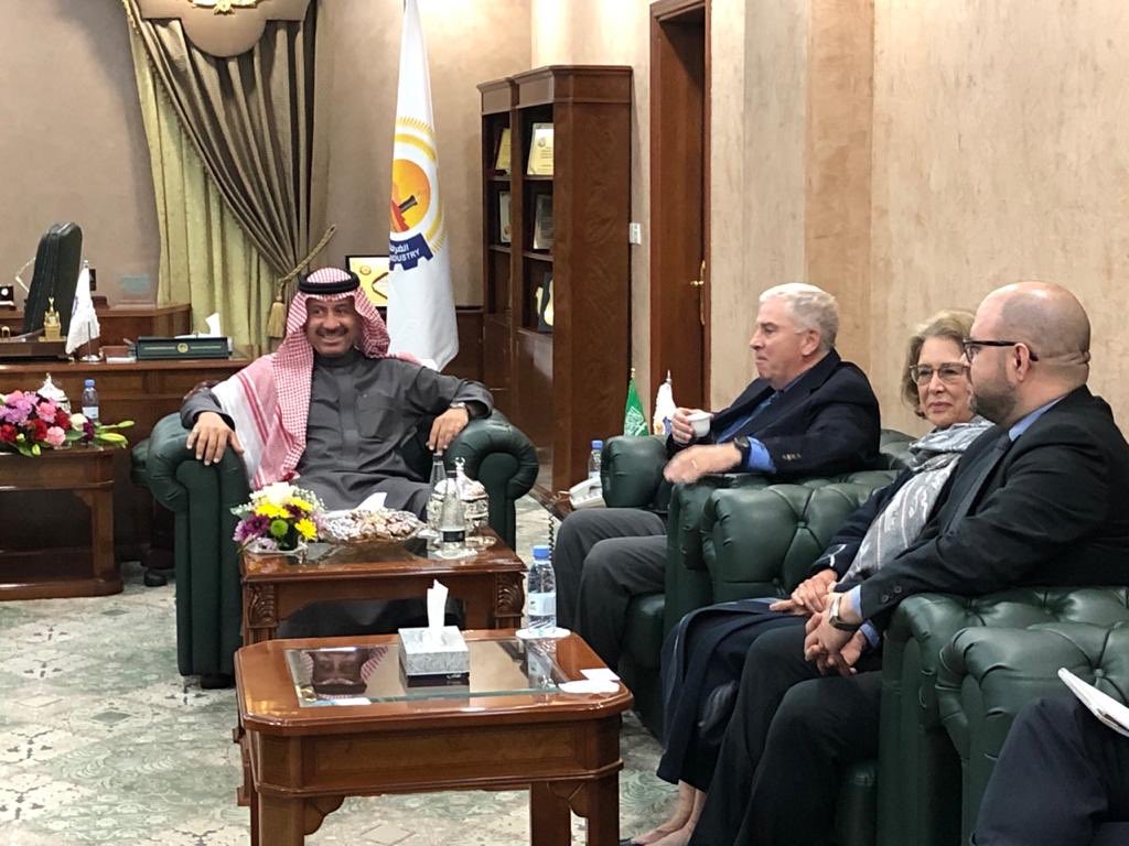 السفير الأمريكي : أنظمة وقوانين الاستثمار في السعودية مرنة لصالح المستثمرين بين بلدينا