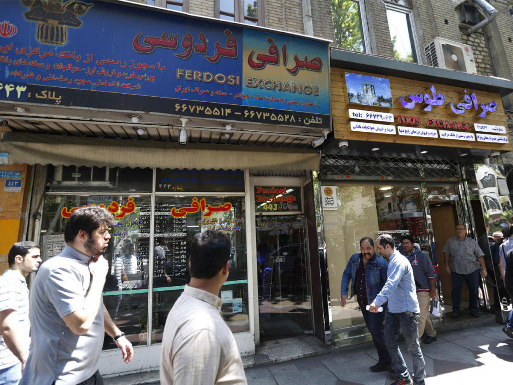 انكماش مستمر لتجارة إيران مع أوروبا .. آلية الالتفاف على العقوبات تفشل في إنعاشها