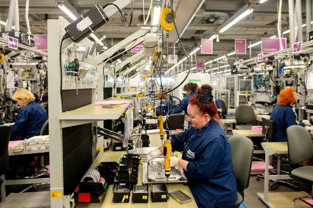 "إريكسون" توافق على تسوية بمليار دولار للتخلص من قضية فساد في أمريكا