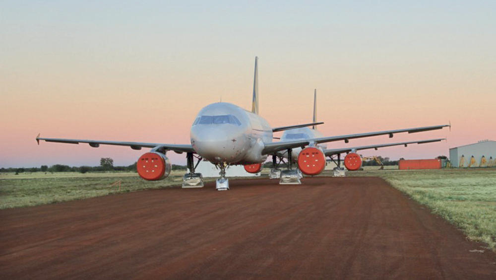 صناعة ناشئة .. بناء مستودع لتخزين الطائرات في قلب أستراليا