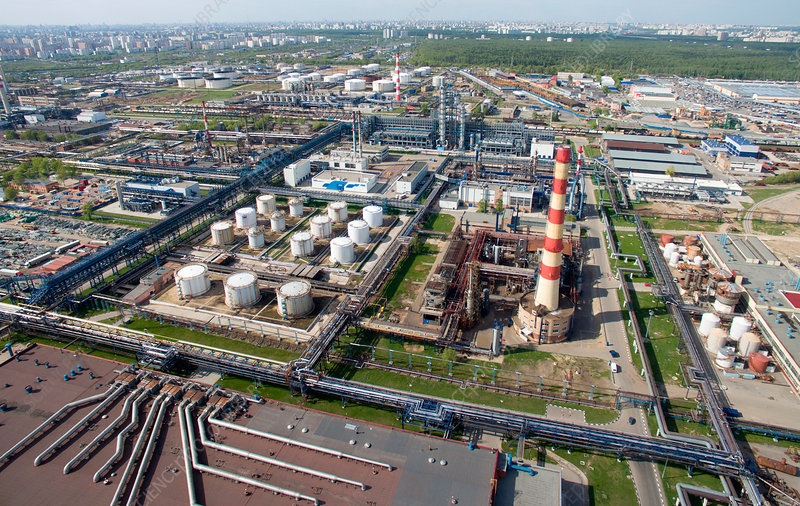 "لوك أويل": منتجي النفط في روسيا يريدون استمرار تخفيضات الإنتاج