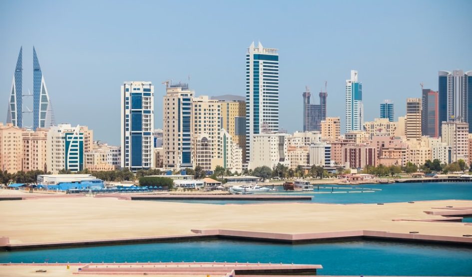 البحرين تعلن حزمة مالية بقيمة 4.3 مليار دينار لمكافحة تداعيات "كورونا"