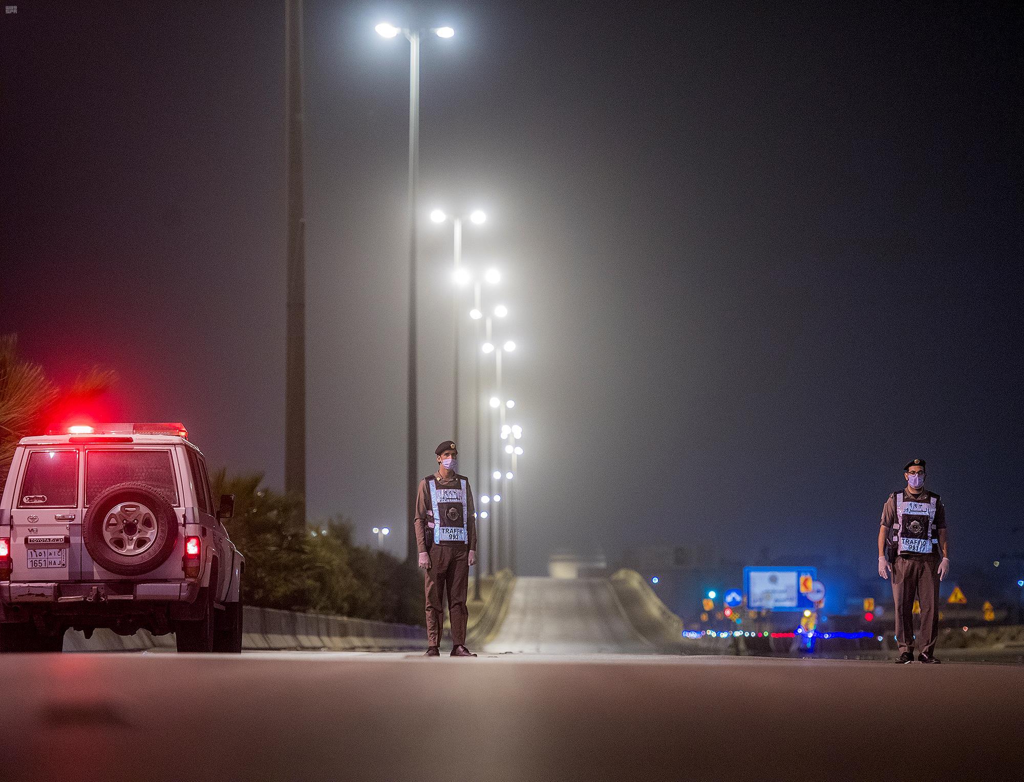 تمديد تعليق الحضور لمقار العمل والرحلات الجوية الدولية والداخلية حتى إشعار آخر