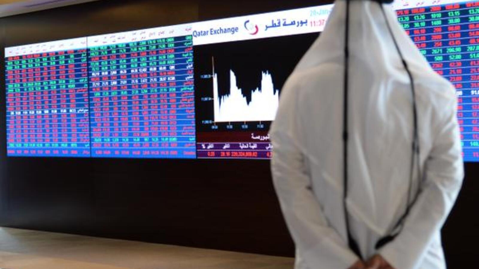 وسط سيولة متدنية.. بورصة قطر تخسر نحو 100 نقطة