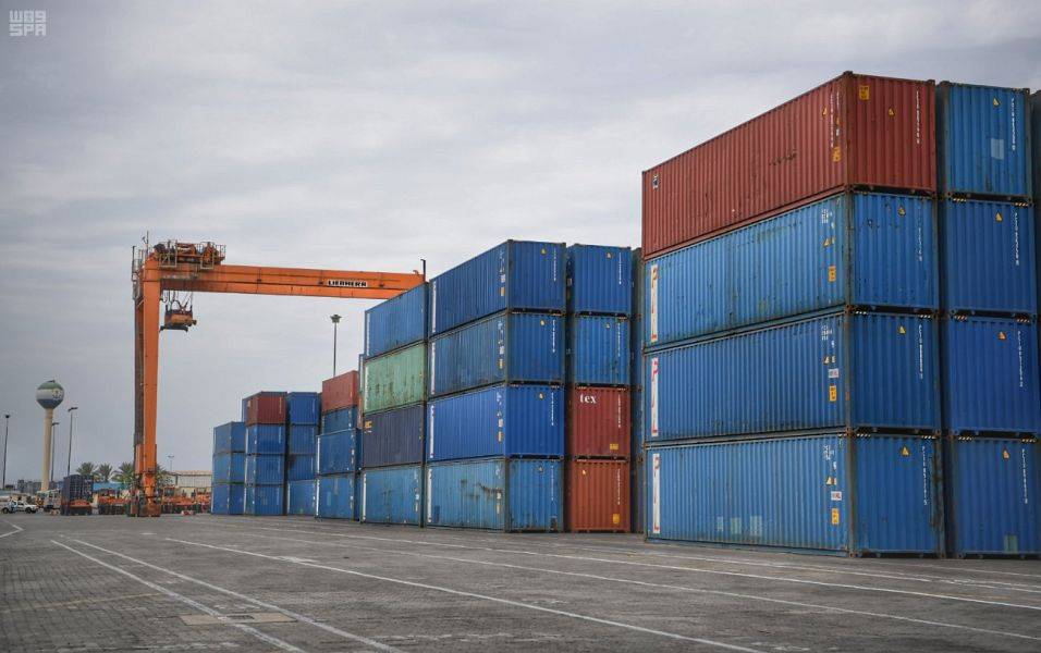 سيسهم الخط الملاحي الجديد في فتح خطوط مباشرة لشحن وتصدير المنتجات المحلية إلى آسيا.