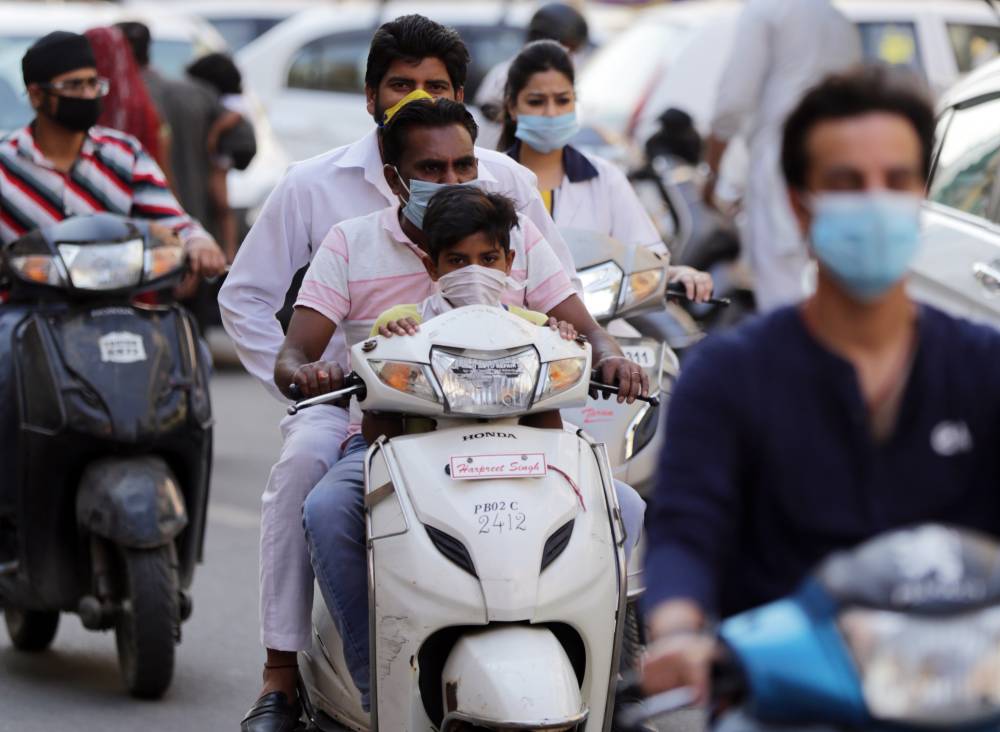 ولايات هندية شهدت عودة ملايين من العمالة المهاجرة من المدن الكبرى. "إ.ب.أ"