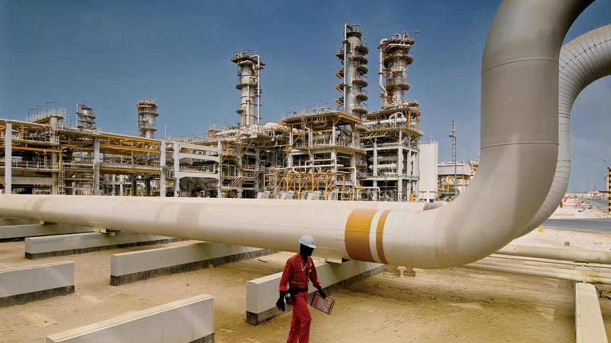 المخاوف الاقتصادية تضغط على قرارات بدء المشروعات الجديدة في قطاع الغاز.