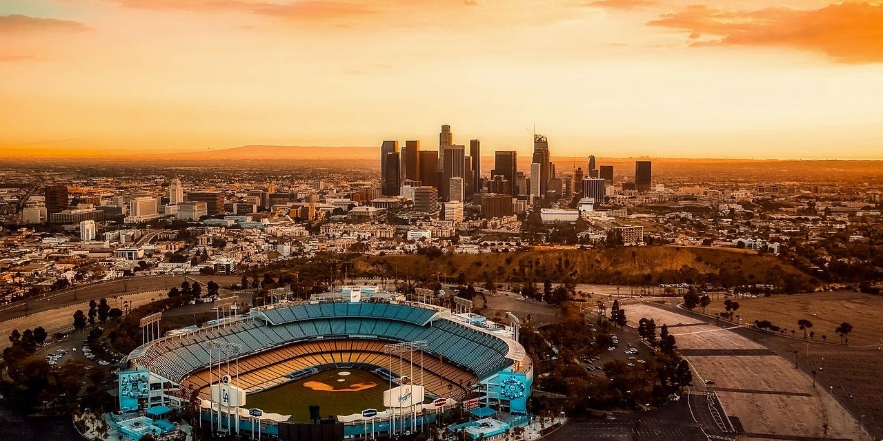 كاليفورنيا تستأنف المنافسات الرياضية والانتاج السينمائي والتلفزيوني في 12 يونيو