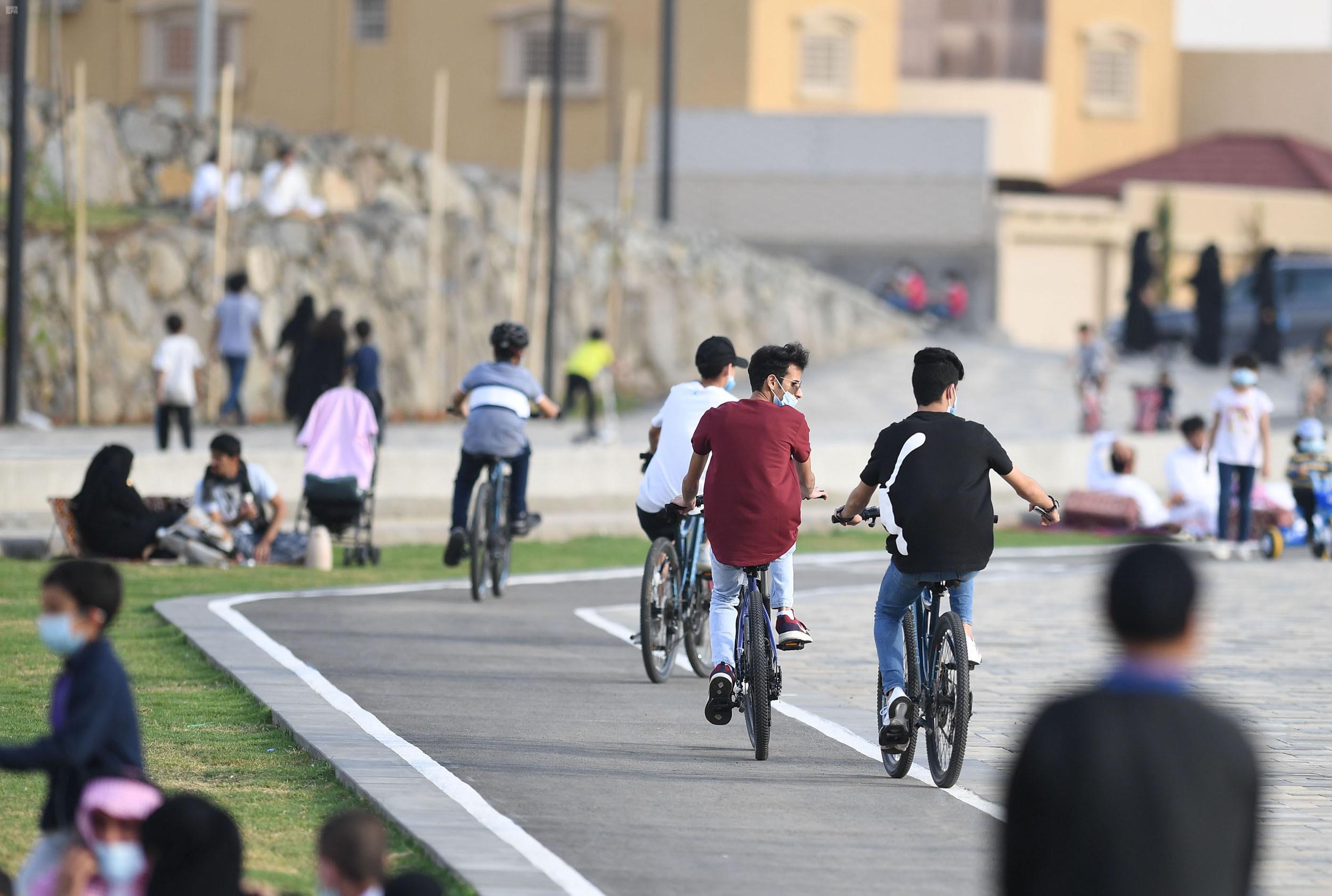 الدراجات الهوائية في عسير .. رياضة ومتعة وثقافة سياحية