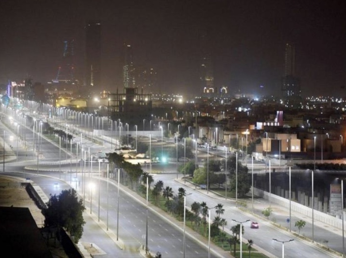 ترشيد : استكمال مرحلتين من استبدال إنارة شوارع جدة إلى الليد