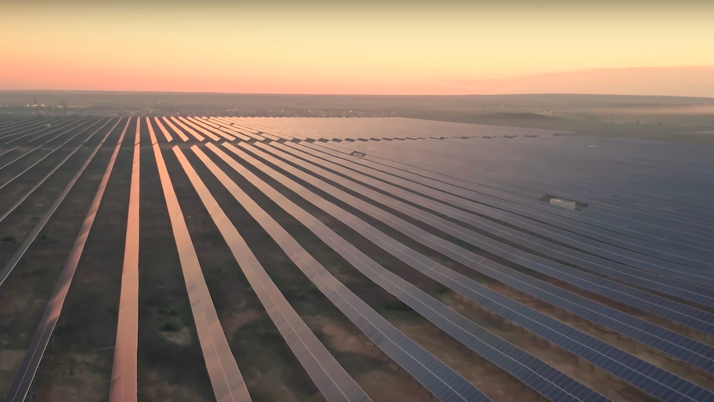 رئيس مستقبل الطاقة في "نيوم" : سننتج كهرباء متجددة بنسبة 100% على مدار العام