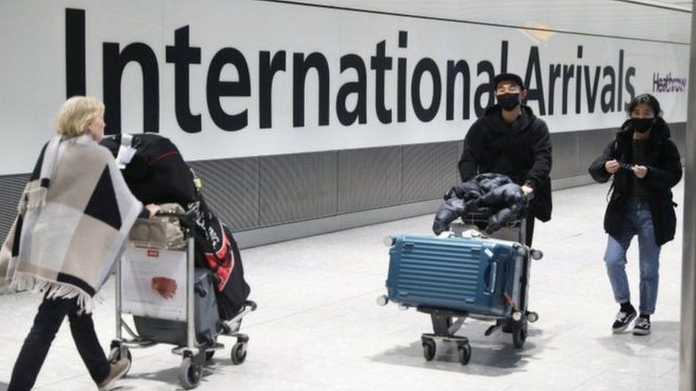 شركات الطيران الأمريكية والأوروبية تطالب باتفاق حول تحليل الكشف عن كورونا