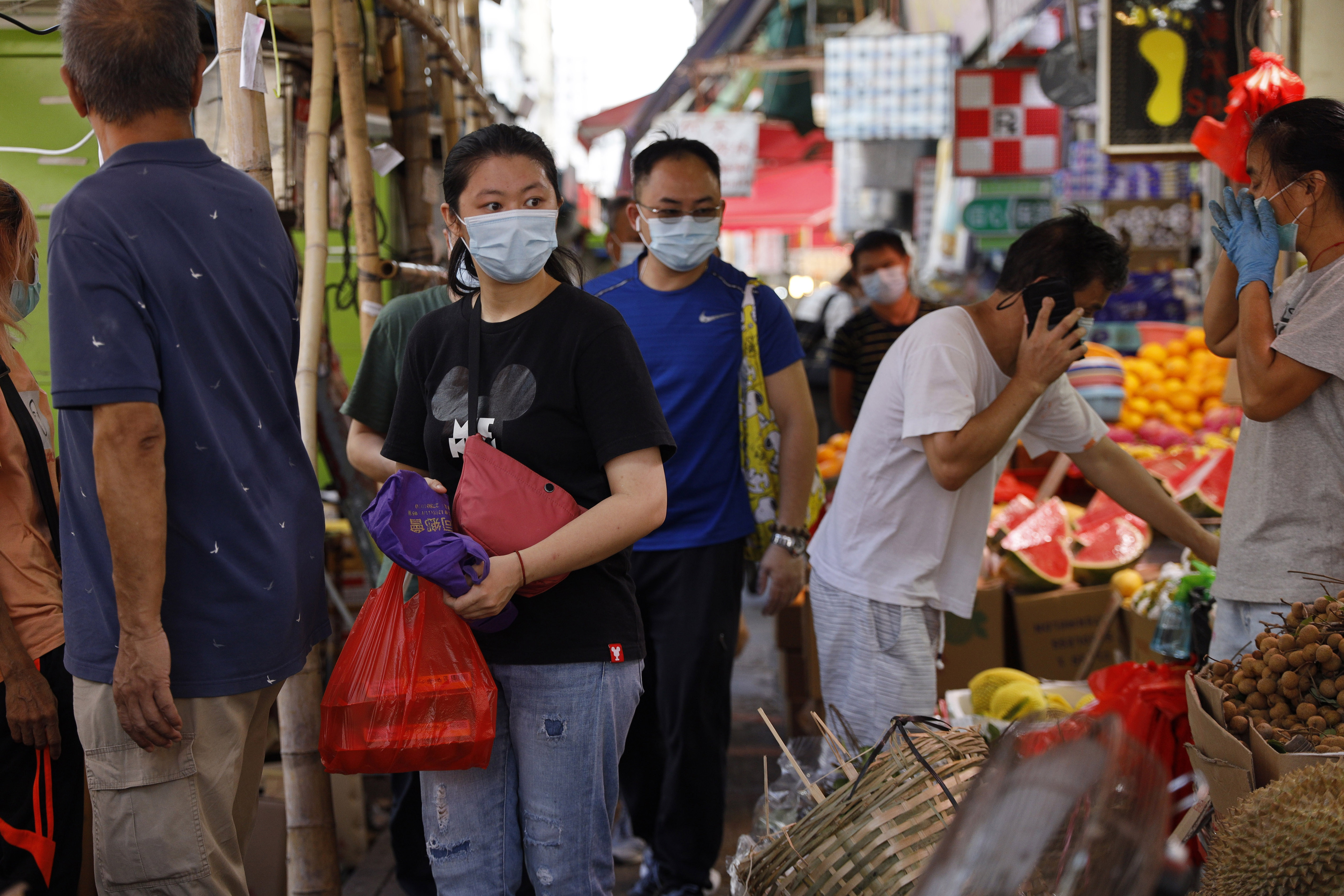 عتبة وفيات مروعة بكورونا في أمريكا والبرازيل وصدمة اقتصادية في العالم