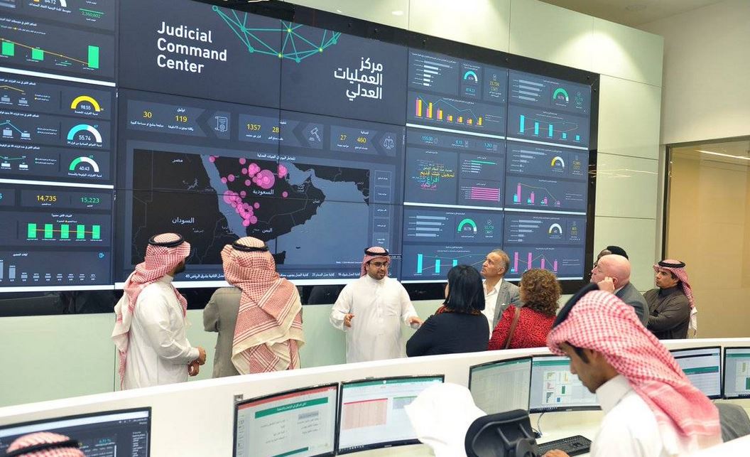 السعودية .. الموظف والعمل من يذهب إلى الآخر؟