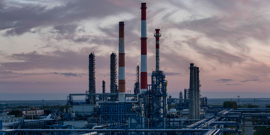 انخفاض طاقة تكرير النفط الأساسية المتوقفة في روسيا 3.9% خلال أغسطس