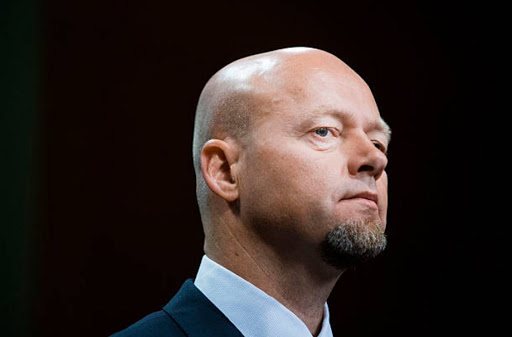 رئيس الصندوق السيادي في النرويج يتخلى عن حصته في صندوق للتحوط للاحتفاظ بالمنصب 