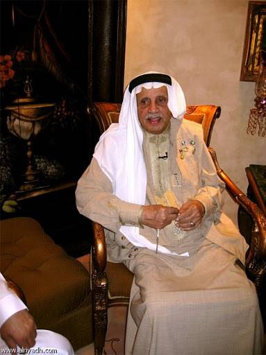 في رصيد الراحل طارق جوائز وأوسمة منها جائزة الدولة التقديرية.