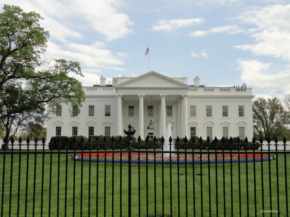  البيت الأبيض: فيروس كورونا يتفشى بطريقة غير عادية في أمريكا