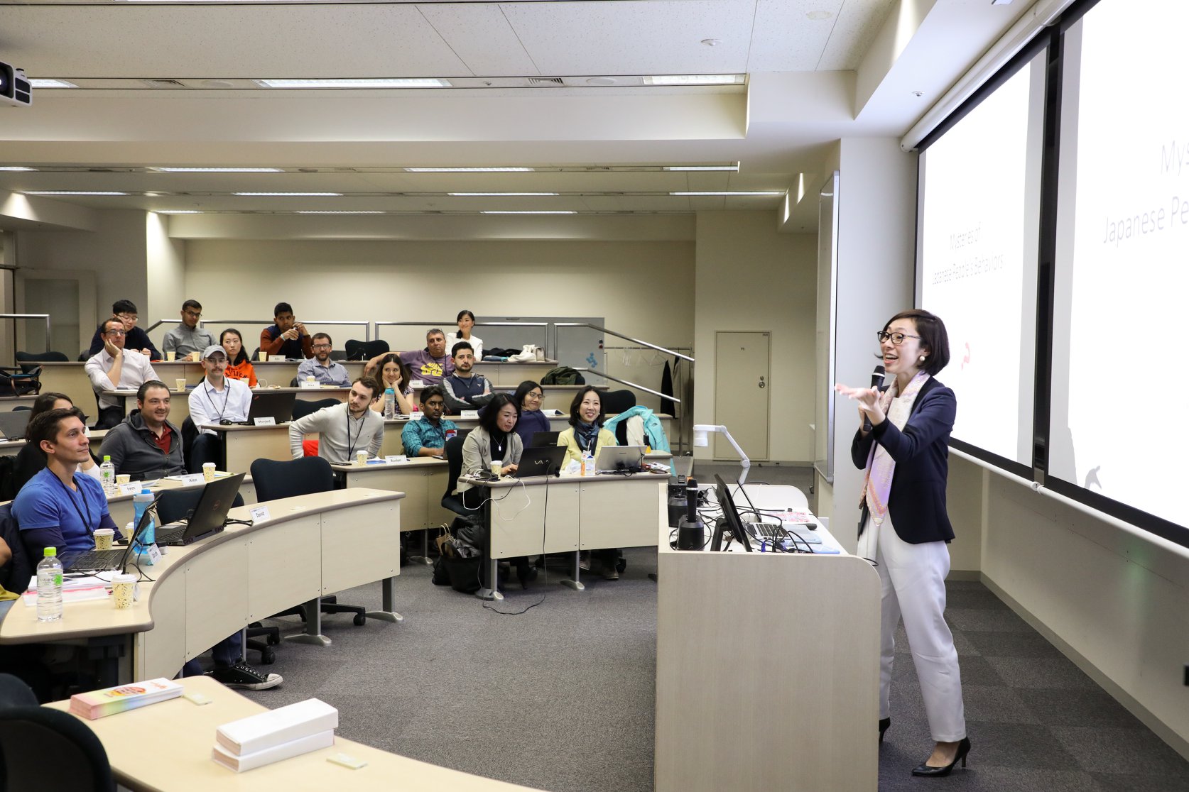 ارتفاع ثقة الشركات اليابانية بعد إعادة فتح الاقتصاد