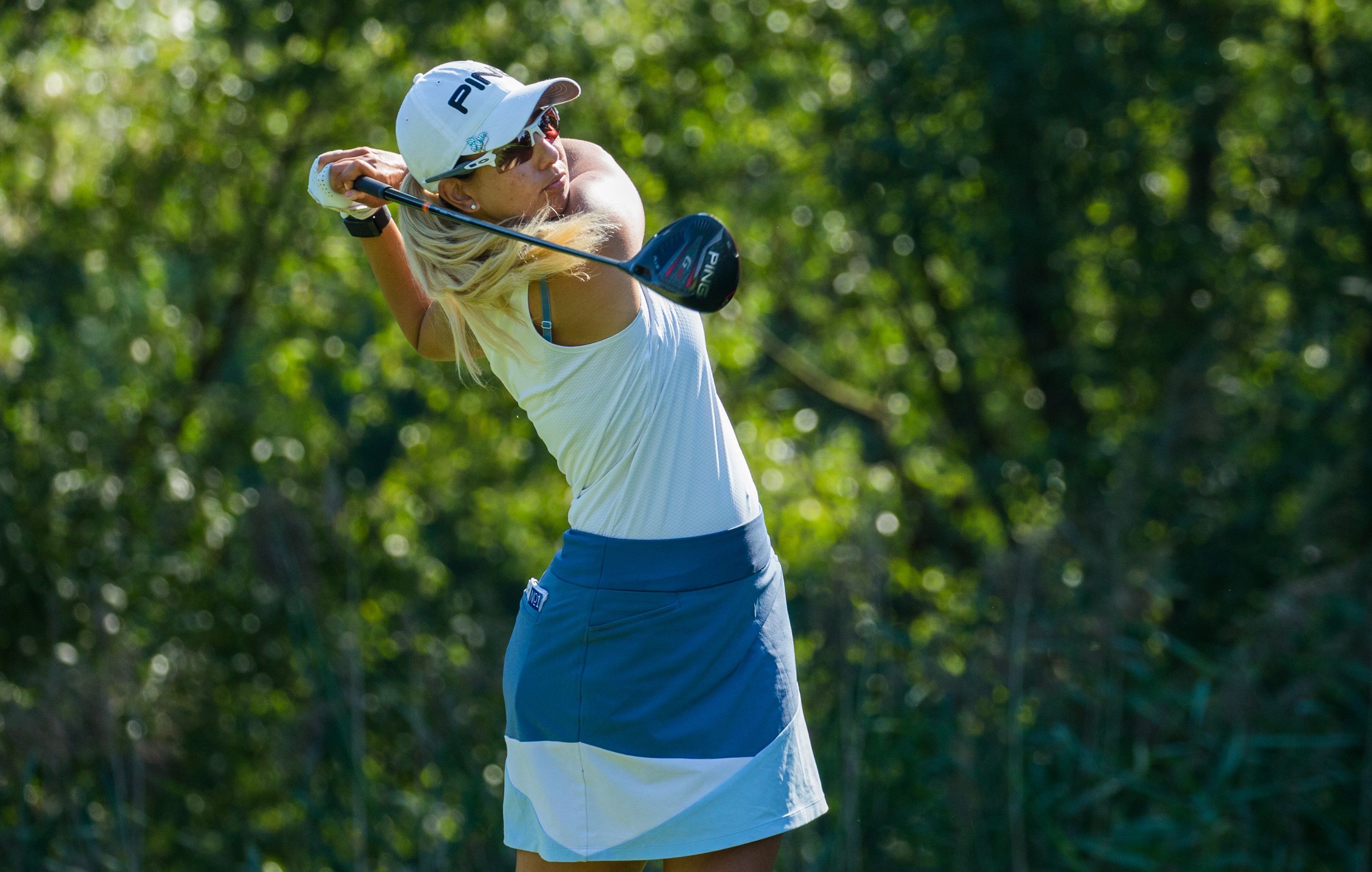 لأول مرة على مستوى العالم .. تجربة الجولف مجانا من خلال "نادي السيدات أولا"