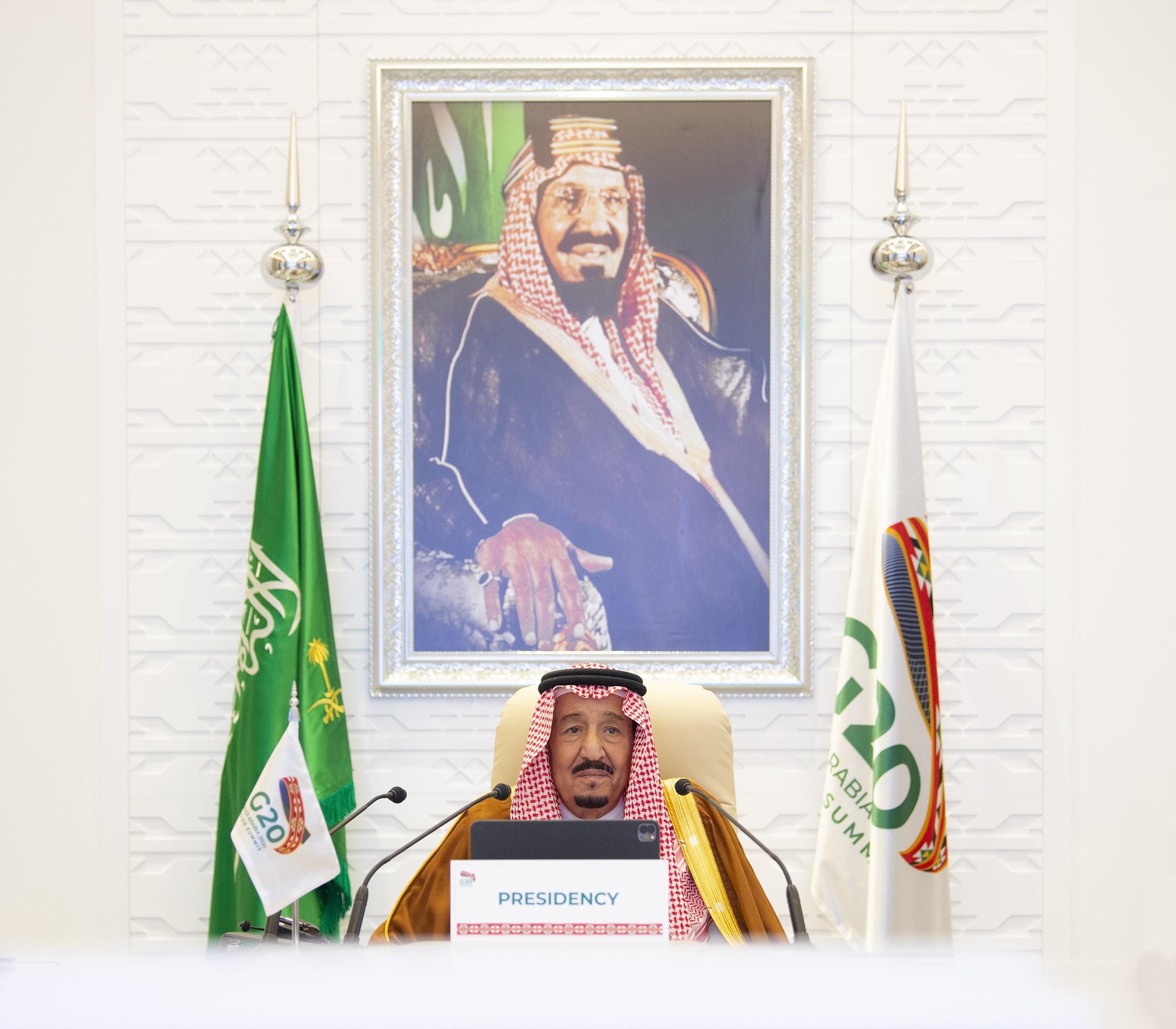 الملك: سياسات قمة الرياض ستعيد الأمل والاطمئنان لشعوب العالم